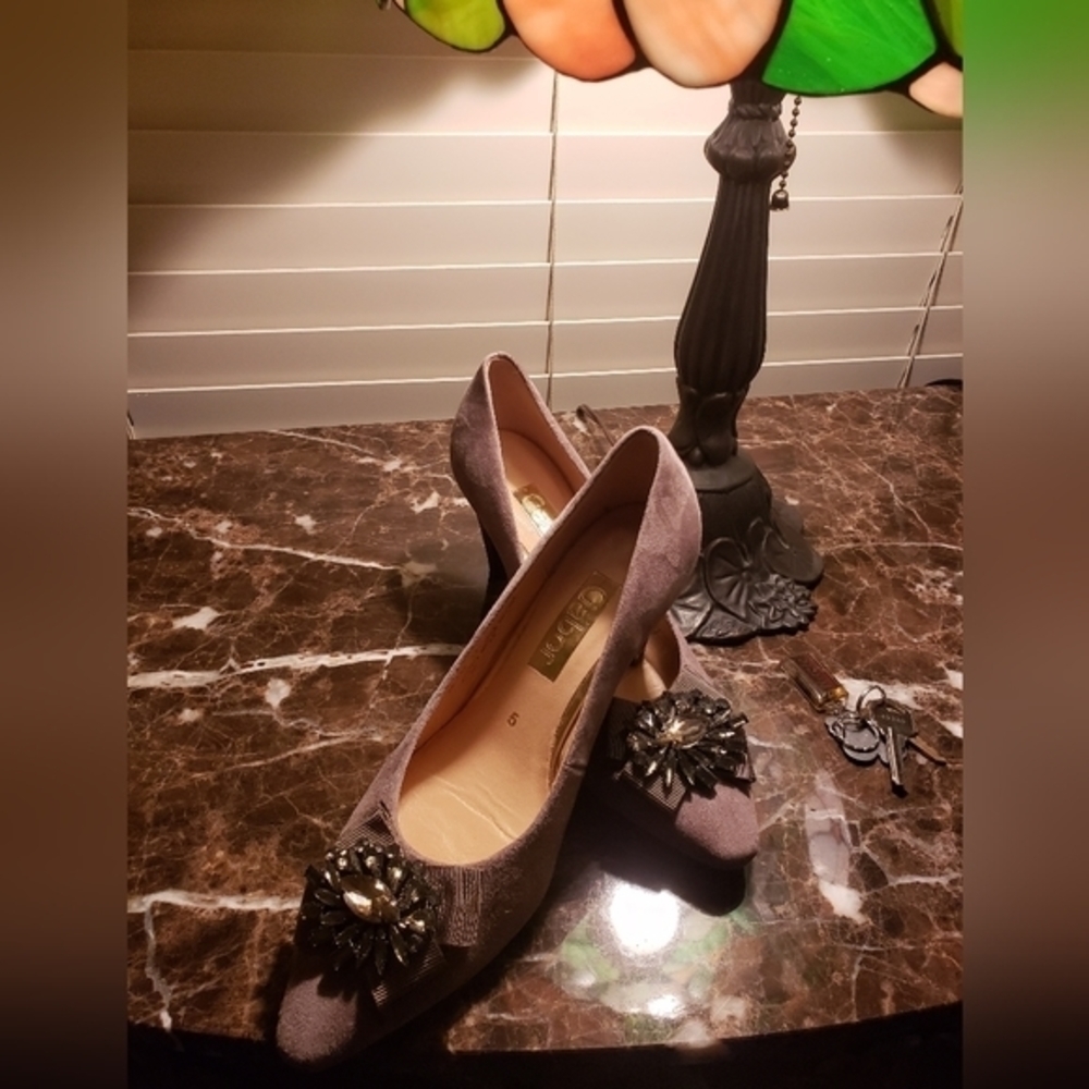 Vintage Gabor Suede Heels - Picture 2 of 11